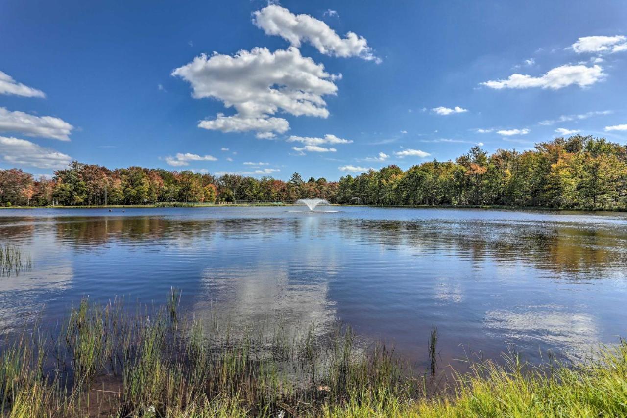 Holiday home Pocono With Fire Pit, Walk To And Beach! *