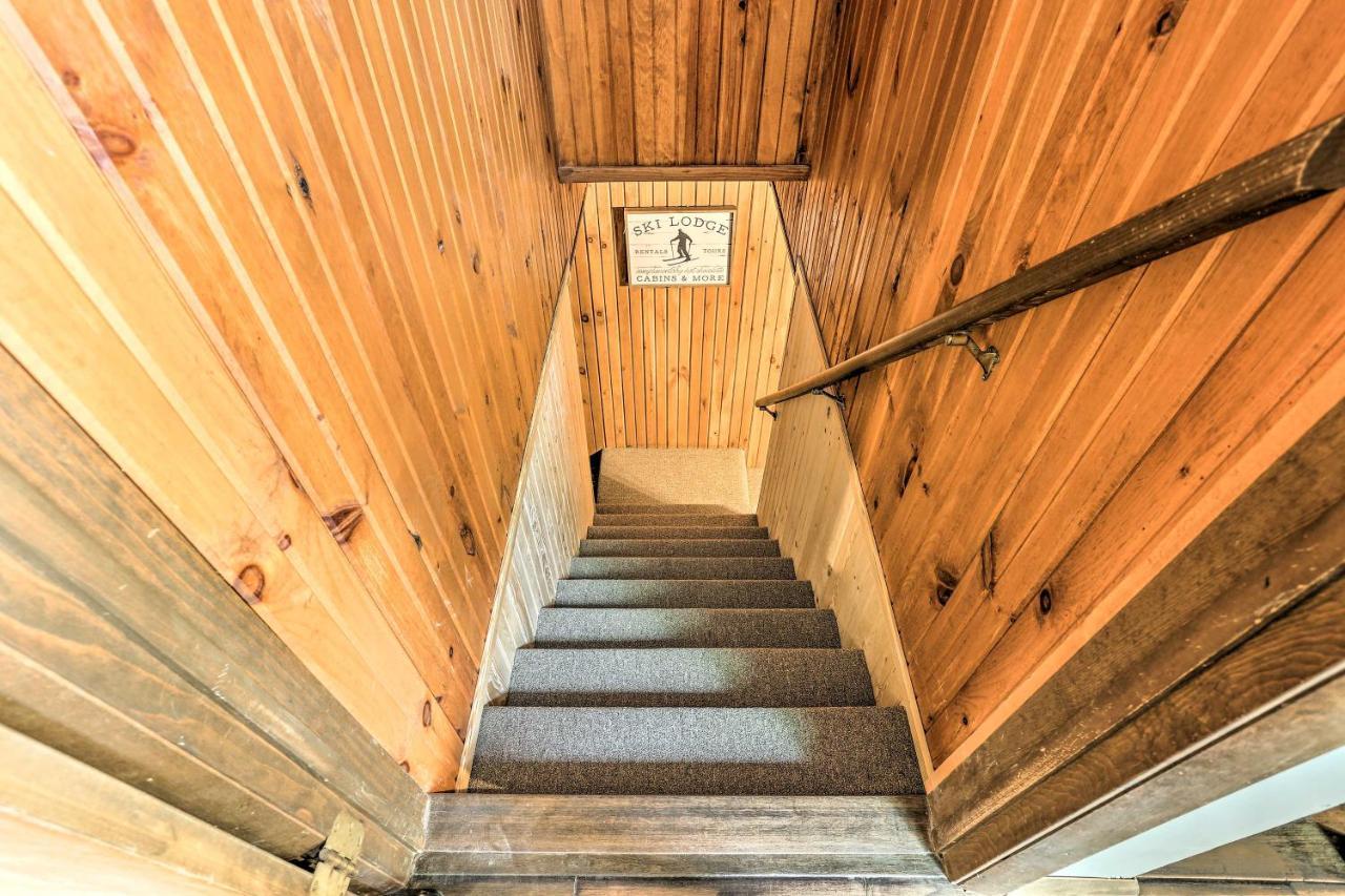 Holiday home Pocono With Fire Pit, Walk To And Beach! Pocono Lake