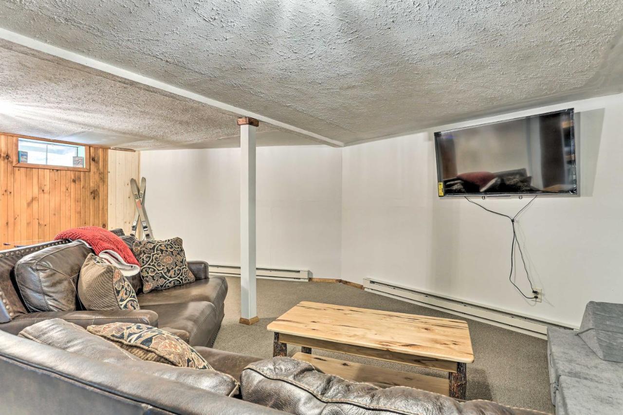 Pocono With Fire Pit, Walk To And Beach! *